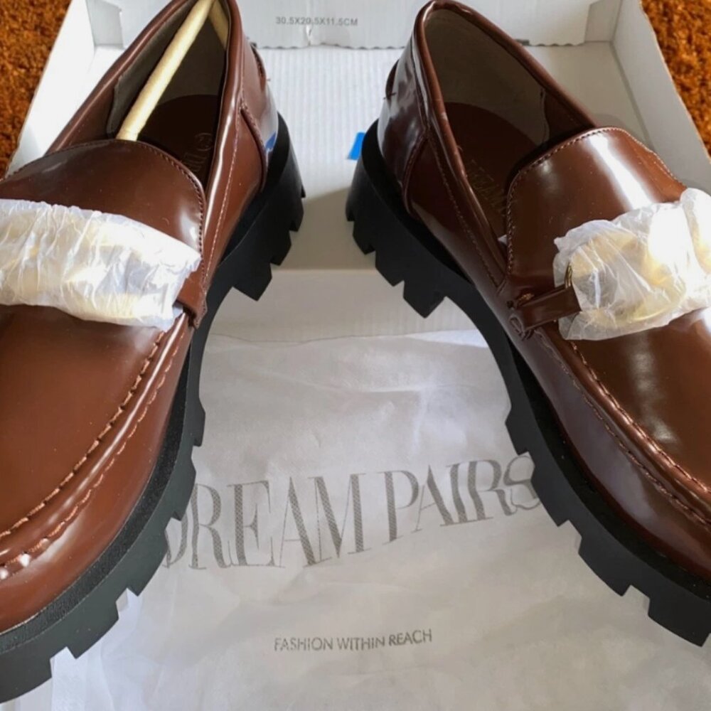 Platform Loafer Women Shoes Dream Pairs US 7.5 Brown with Gold Chains New In Box